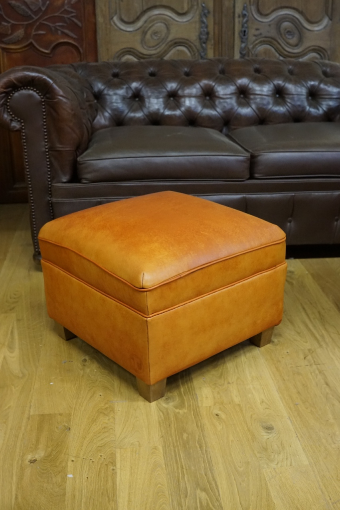 pouf-cuir-atelier-gru